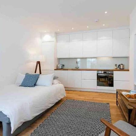 Charming Stylish One-Bedroom Apartment Londra Exterior foto